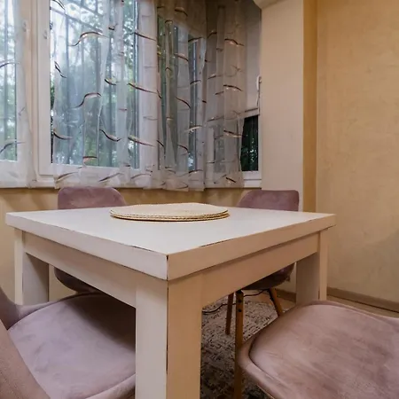 Elegant 1-bedroom 아파트